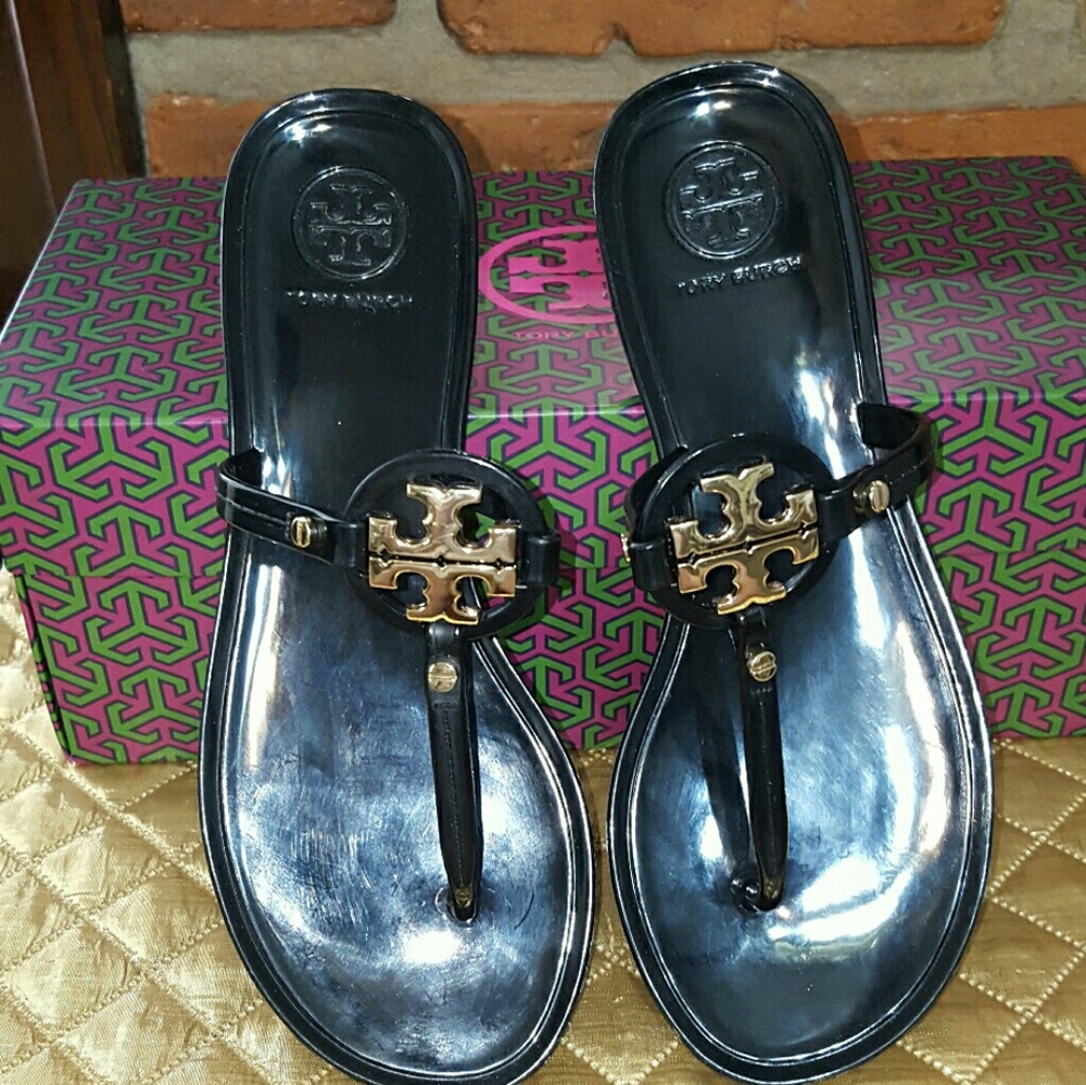 SOLD!!!! Tory burch mini miller thong sandal